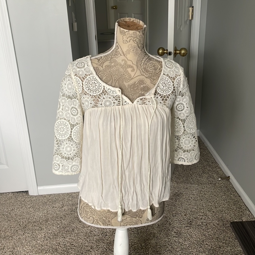 American Eagle Blouse Creme Long Sleeve Size Small